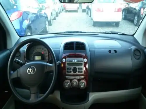Toyota Passo 2010