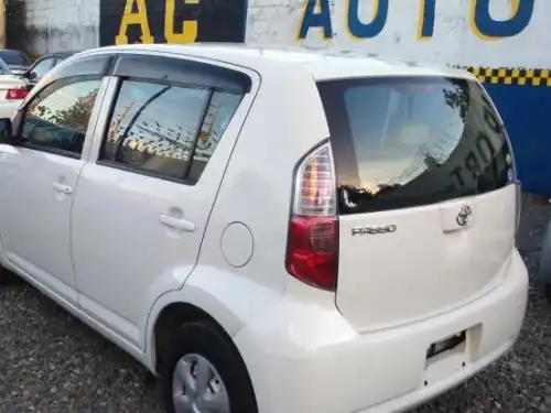 Toyota Passo 2010