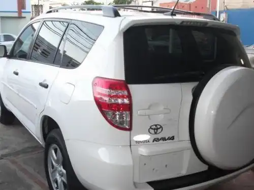 Toyota RAV4  2010