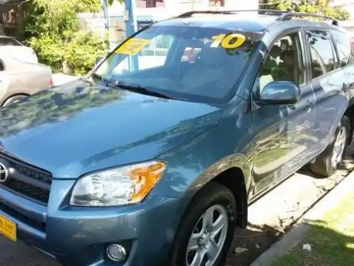 Toyota RAV4  2010