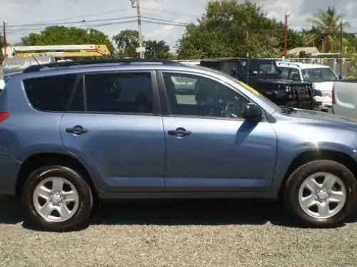 Toyota RAV4  2010