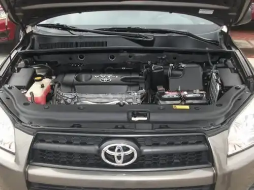 Toyota RAV4  2010