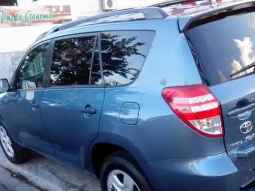 Toyota RAV4  2010