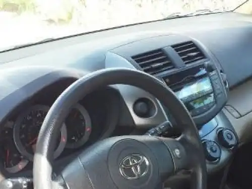Toyota RAV4  2011