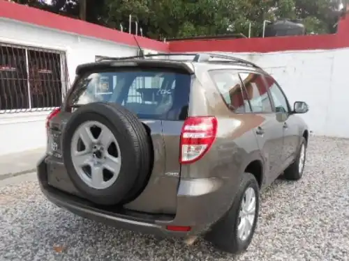 Toyota RAV4 2009