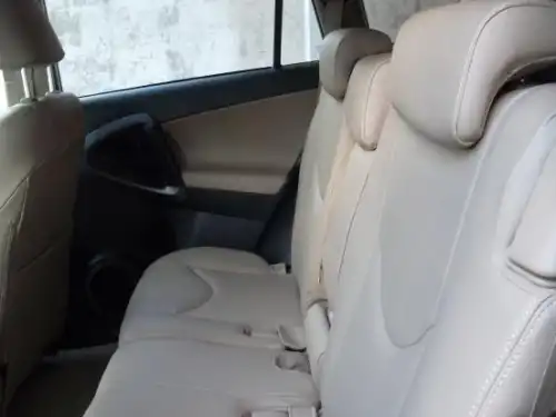 Toyota RAV4 2010