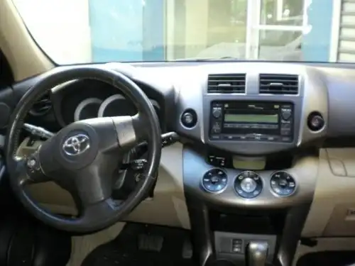 Toyota RAV4 2010