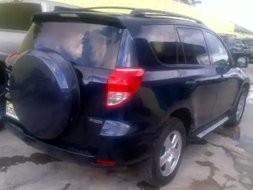 Toyota RAV4 L 2007