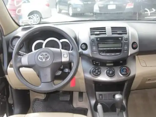 Toyota RAV4 L 2011