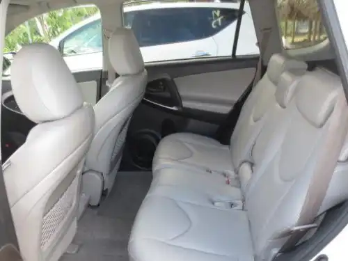 Toyota RAV4 Limited 2009