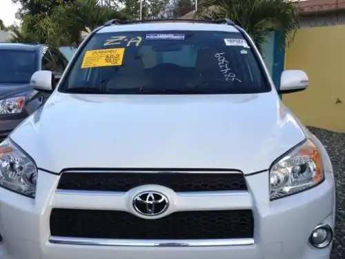 Toyota RAV4 Limited 2010