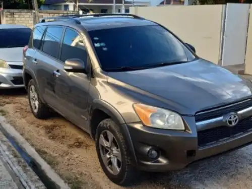 Toyota RAV4 Limited 2012: Oportunidad en Higüey.