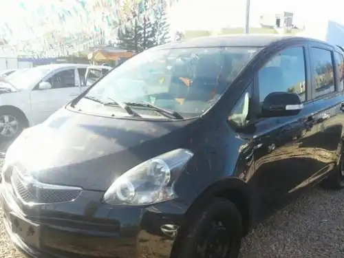 Toyota Ractis  2009