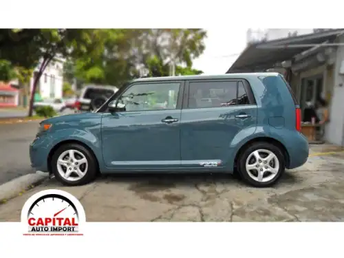 Toyota Scion 2008