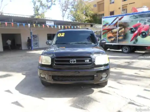 Toyota Sequoia  2004  