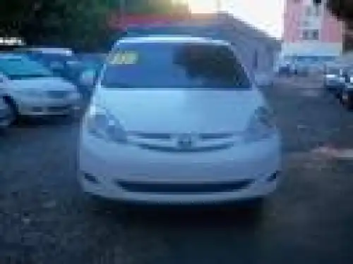 Toyota Sienna  2009  