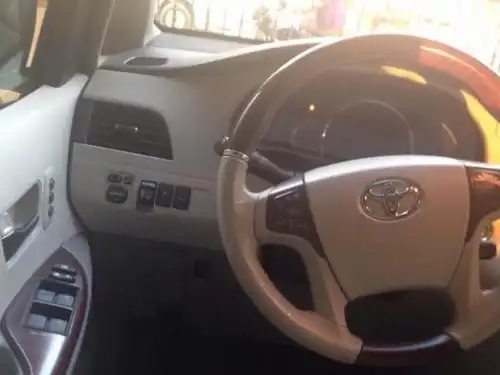 Toyota Sienna  2011