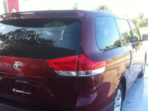 Toyota Sienna  2011
