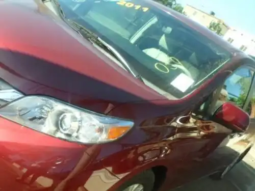 Toyota Sienna  2011