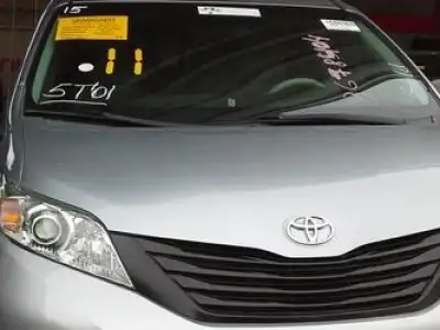 Toyota Sienna  2011