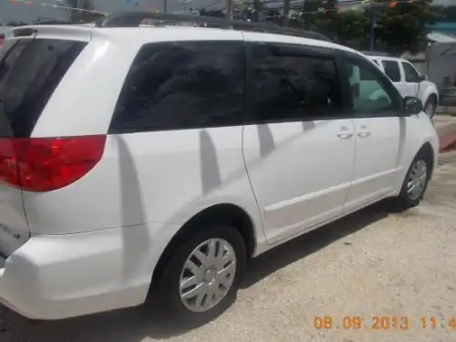 Toyota Sienna 2007 LE 