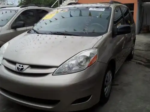 Toyota Sienna 2008 LE Dorada 
