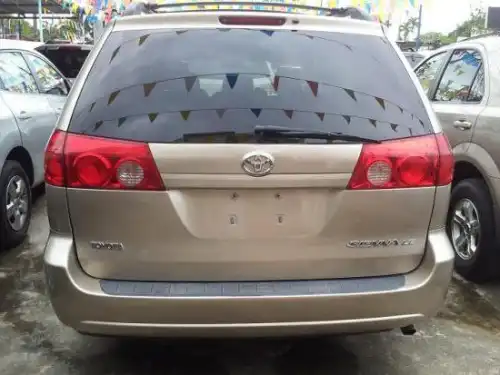 Toyota Sienna 2008 LE Dorada 