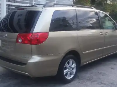 Toyota Sienna 2009 -Recien Importada