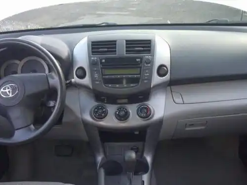 Toyota Sienna LE 2009