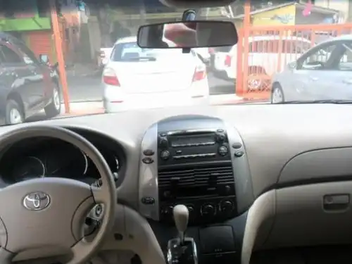 Toyota Sienna LE 2010