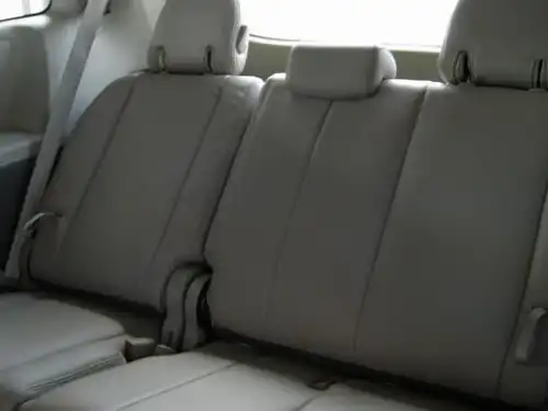 Toyota Sienna LE 2011
