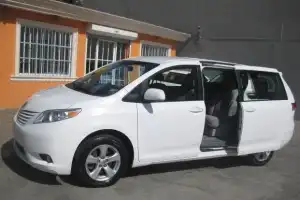 Toyota Sienna LE 2012