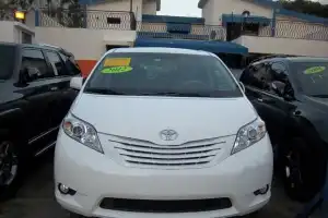 Toyota Sienna LE 2012
