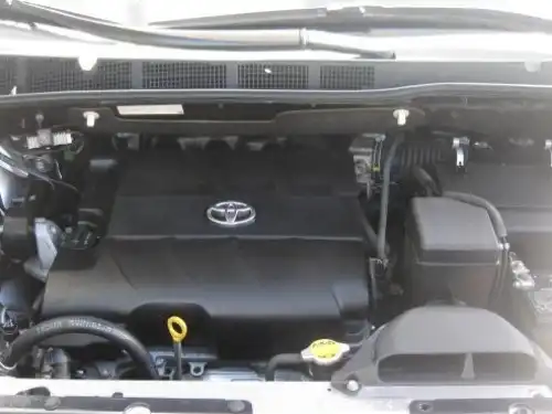 Toyota Sienna SE 2011