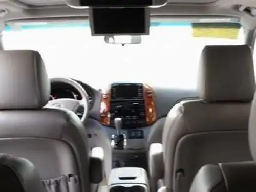 Toyota Sienna XLE 2009