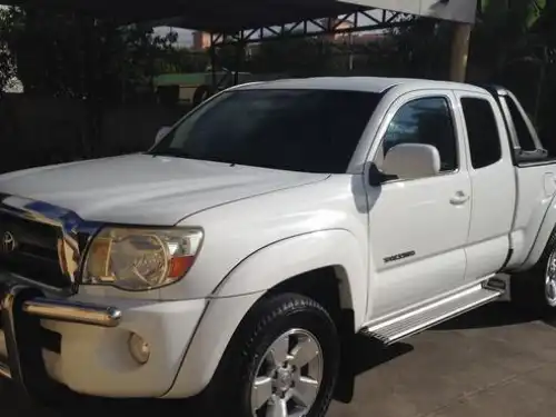 Toyota Tacoma  2010