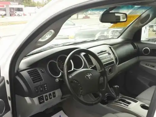 Toyota Tacoma  2010