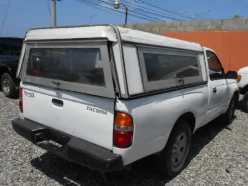 Toyota Tacoma LX 2000