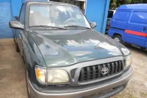 Toyota Tacoma SR5 2004