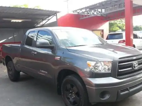 Toyota Tundra  2011