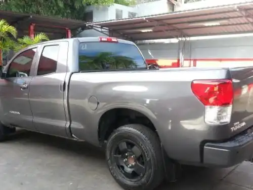 Toyota Tundra  2011