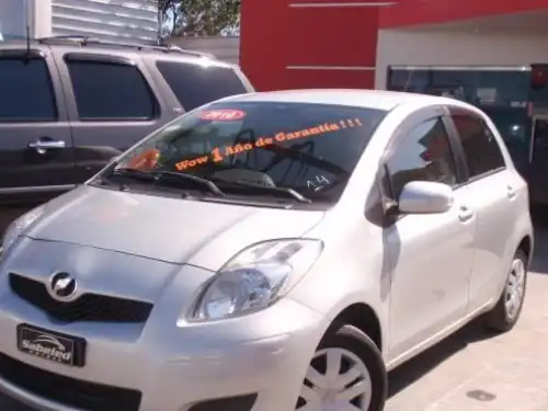 Toyota VITZ  2009