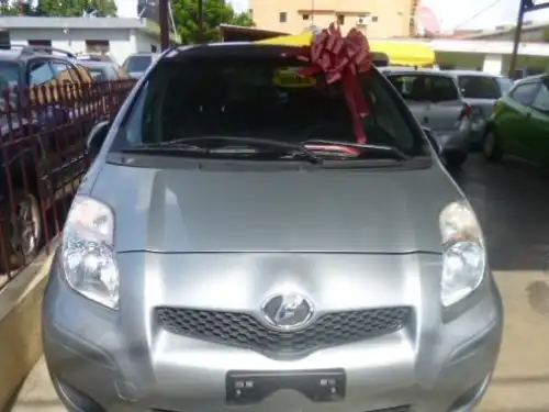 Toyota VITZ  2009