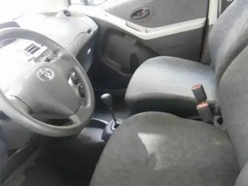 Toyota VITZ  2009