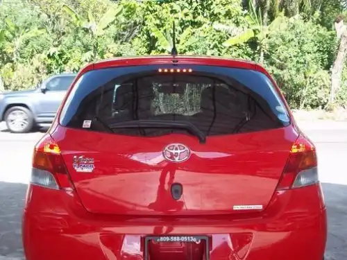 Toyota VITZ  2010