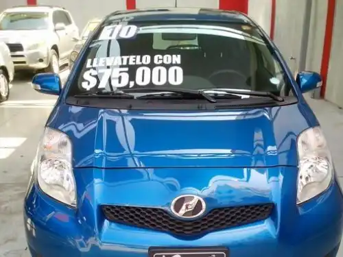 Toyota VITZ  2010