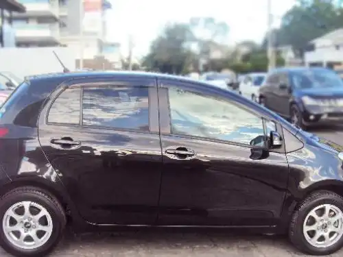 Toyota VITZ  2010