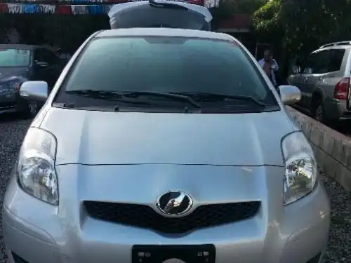 Toyota VITZ  2010