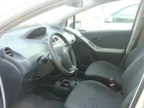 Toyota VITZ  2010