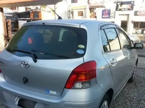 Toyota VITZ  2010